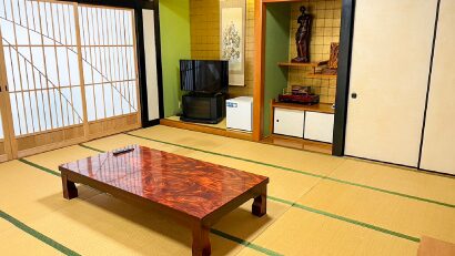 日の出の間