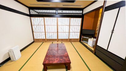 陽光の間