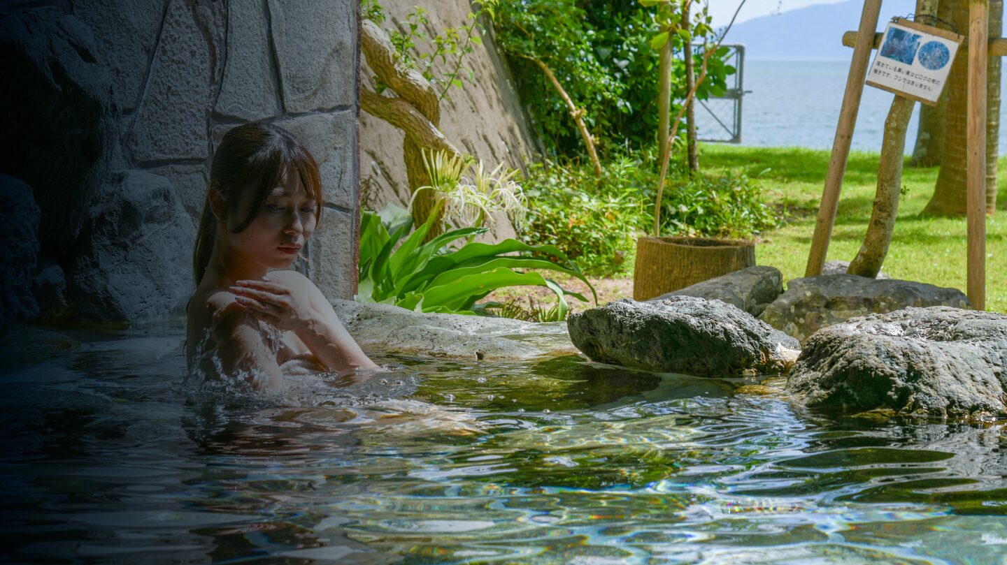 志布志湾を望む海水露天風呂